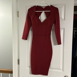 Burgundy fitted dress perfect for the holidays